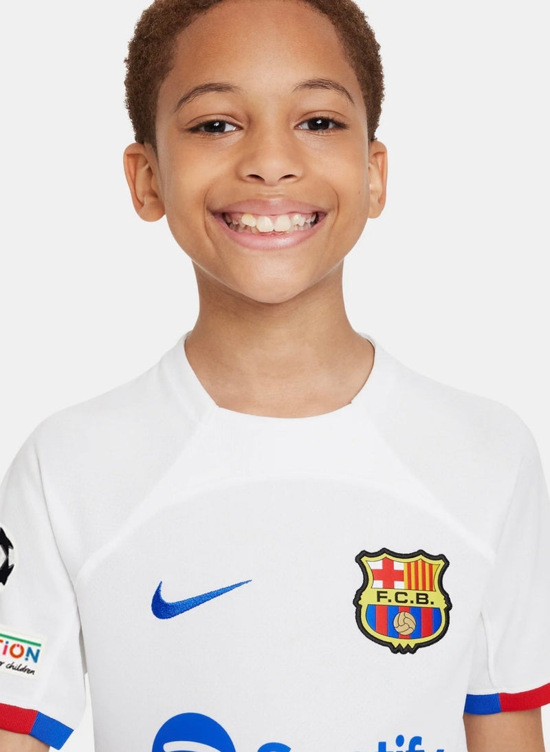 Shirt en shorts voor kinderen FC Barcelona Uit 23/24 – Met UCL-patch