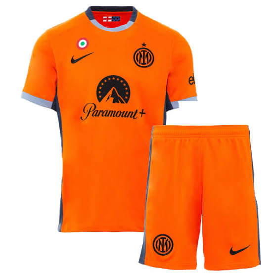 Trui en korte broek voor kinderen Inter Third 23/24