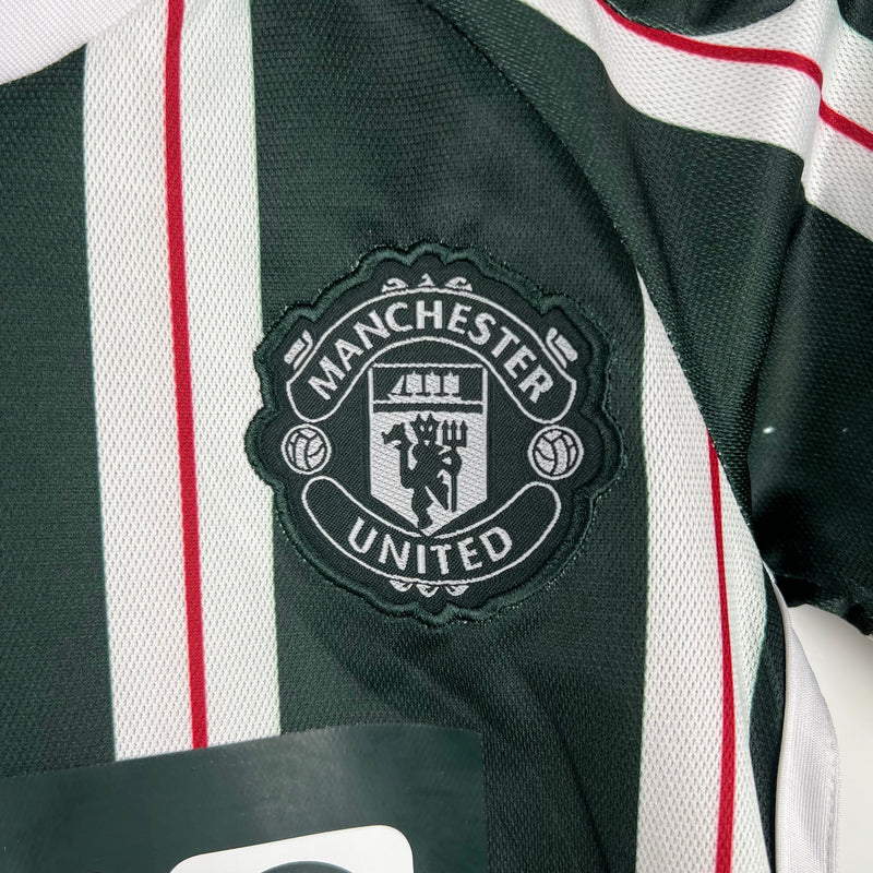 Jersey en shorts voor kinderen Manchester United derde 23/24